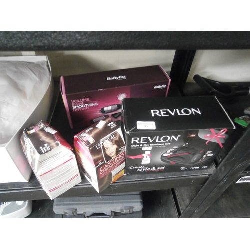 43 - Lot including Babyliss hair styler brush, Revlon manicure set and two boxed L'oreal paris Dark brown... 