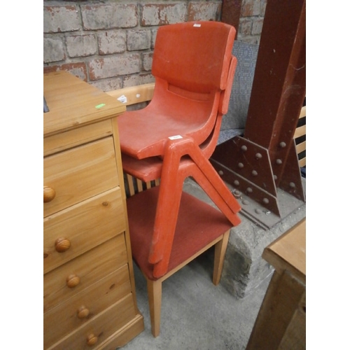 628 - 2 x plastic stacking chairs and a dining chair