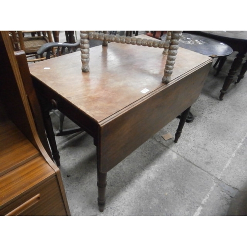 632 - Vintage mahogany drop leaf dining table with end drawer