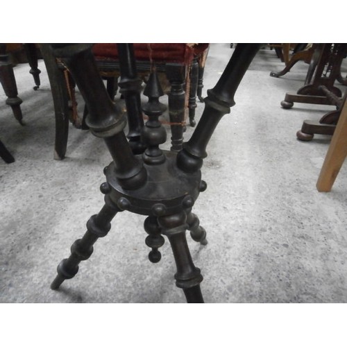 638 - Antique octagonal table with marquetry top and tripod frame