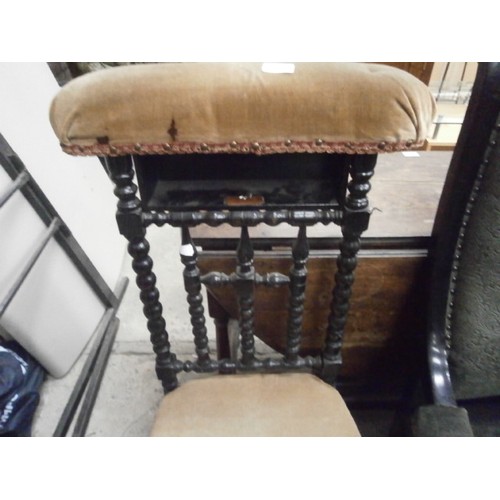 645 - Antique ebonised bobbin framed Prie Dieu prayer chair