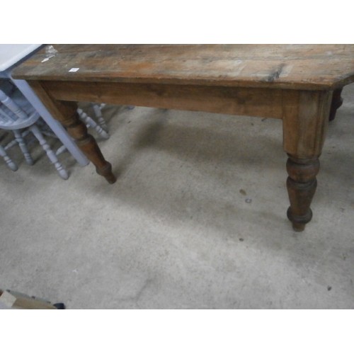 733 - 4ft x 3ft vintage pine farmhouse dining table