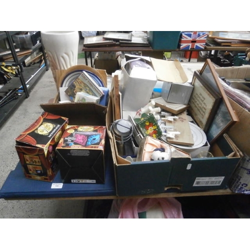 108 - Lot inc Disappearing boxes, golf tiddlywinks, decorative plates, kettle, etc