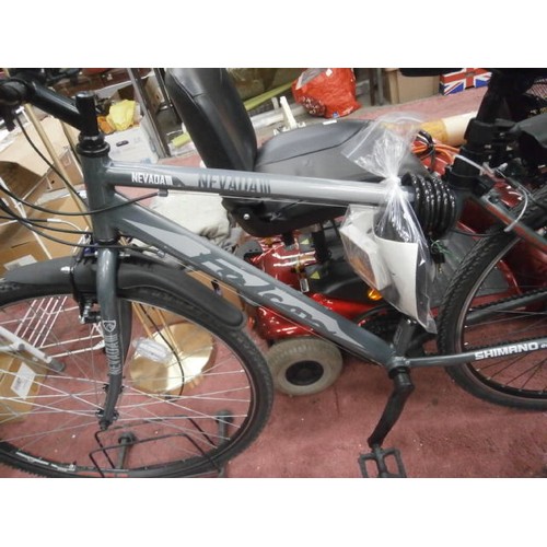 202 - Nevada Falcon road bike in excellent condition