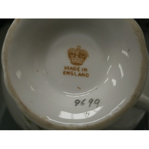 331 - 18 piece English floral tea set