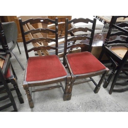 650 - Set of 4 + 2 ladder back dining chairs