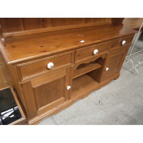 669 - Large pine 3 drawer dresser