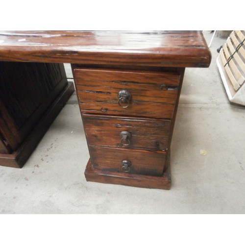 680 - Large natural wood style desk with 3 drawers and side cupboard