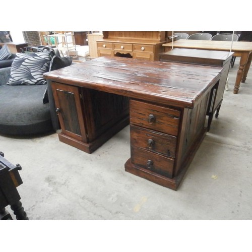 680 - Large natural wood style desk with 3 drawers and side cupboard