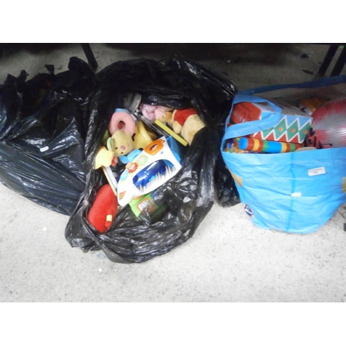 130 - Collection of assorted toys