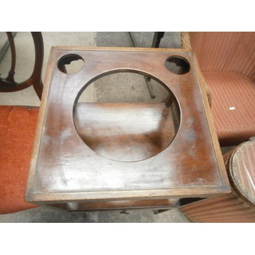 690 - Vintage mahogany chair and a 2 tier washstand with top cover and lower drawer