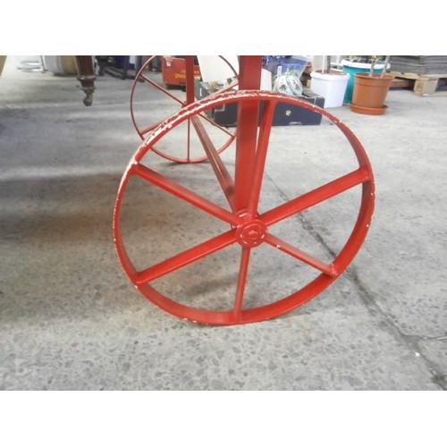 696 - Large red portable retail stand