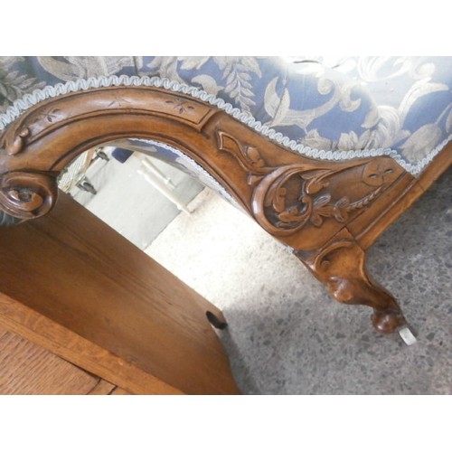 699 - Vintage Continental chaise longue