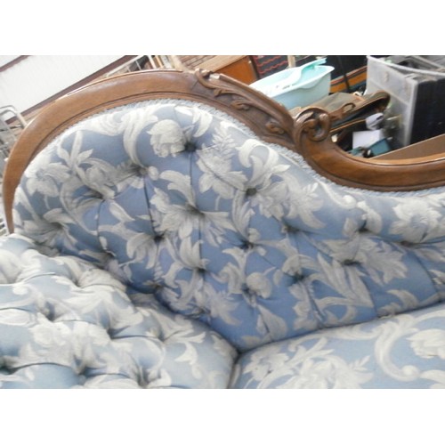 699 - Vintage Continental chaise longue