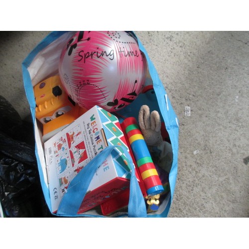 130 - Collection of assorted toys