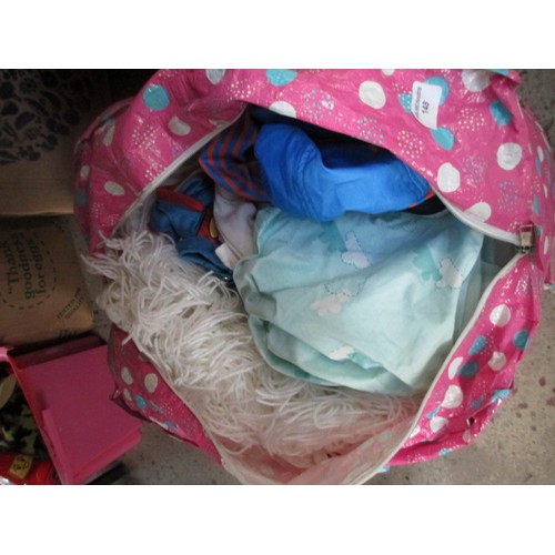 148 - Quantity of assorted clothing