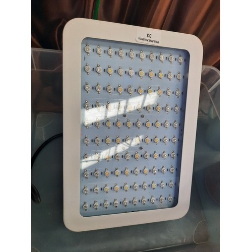 33 - LED growing light working