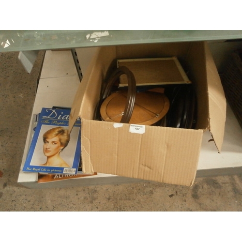 427 - Lot inc magazines and picture frames