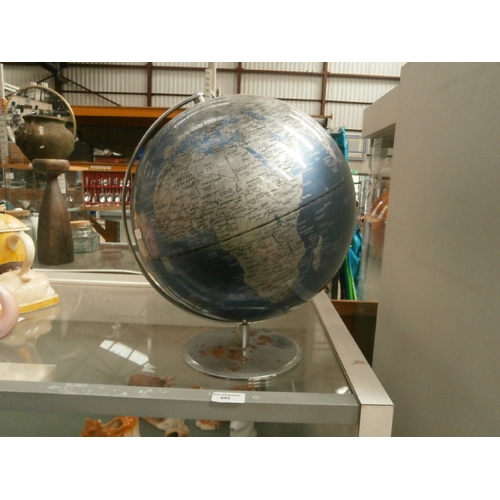 445 - Decorative globe