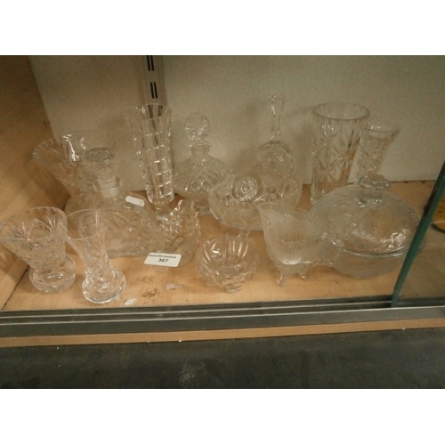 367 - Collection of assorted glassware