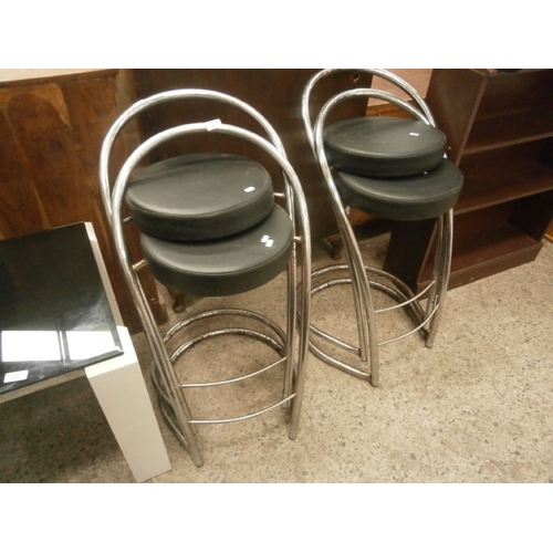 621 - Set of 4 x chrome framed bar stools