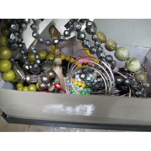 366 - Box of fashion jewellery