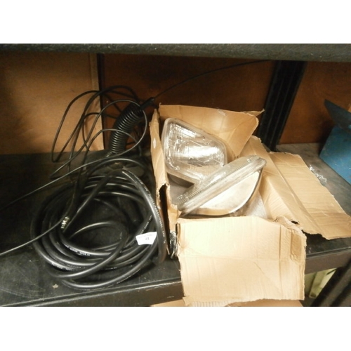 24 - Lot inc car lights, antenna, etc