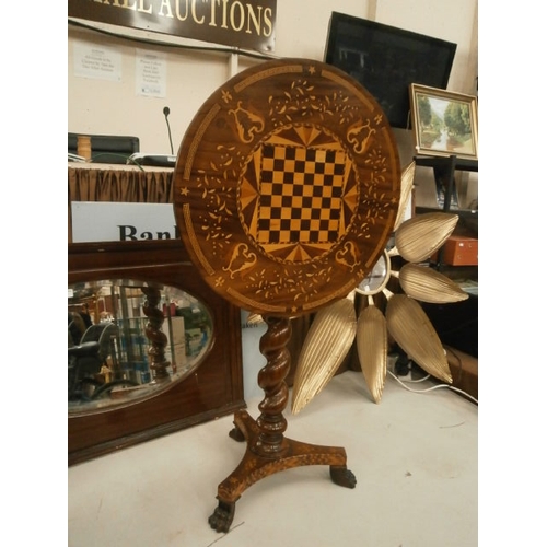 1 - 19th Century marquetry and inlaid games table. In beautiful condition with inlaid maple on satinwood... 