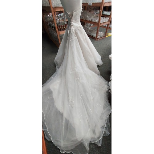 197 - Beautiful Joy House Weddings, wedding dress
Maria UK 14 Ivory