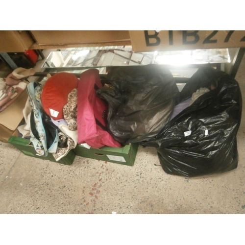 151 - Quantity of home furnishings