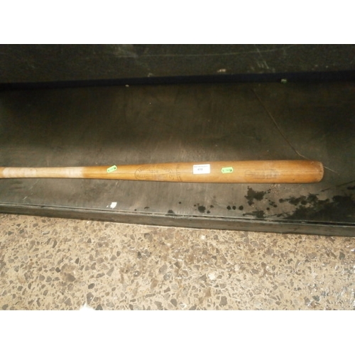 410 - Dart Louisville Slugger baseball bat