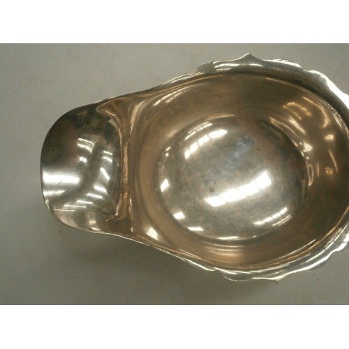 41 - Silver hallmarked Sauce Boat weight 110G
Sheffield Hallmarks