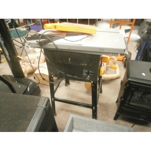 276 - Titan 1500w table saw