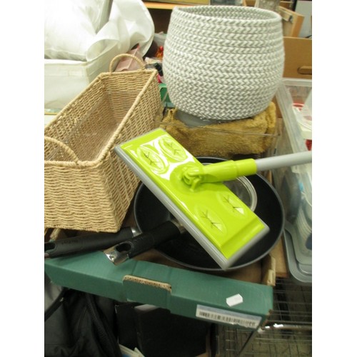 219 - Lot inc extension sockets, kitchen utensils, woven baskets, plastic food storage tubs, etc