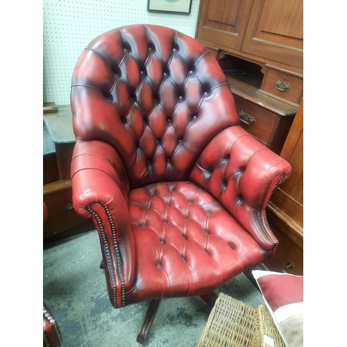 706 - Red leather chesterfield buttoned directors chair in very good condition