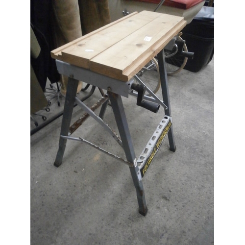 230 - Foldable work bench