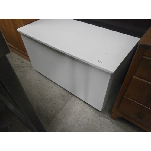 694 - Large white lift top storage box