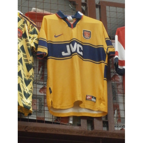 225 - Old Arsenal FC replica football shirt, adult size L