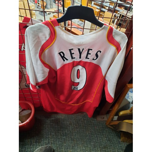 231 - Old Arsenal FC replica football shirt, adult size L