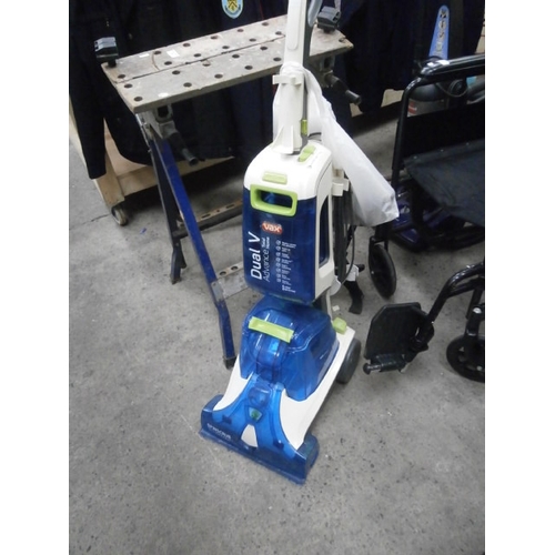 245 - Vax Dual V carpet cleaner