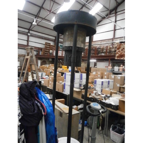 250 - Large garden gas heater