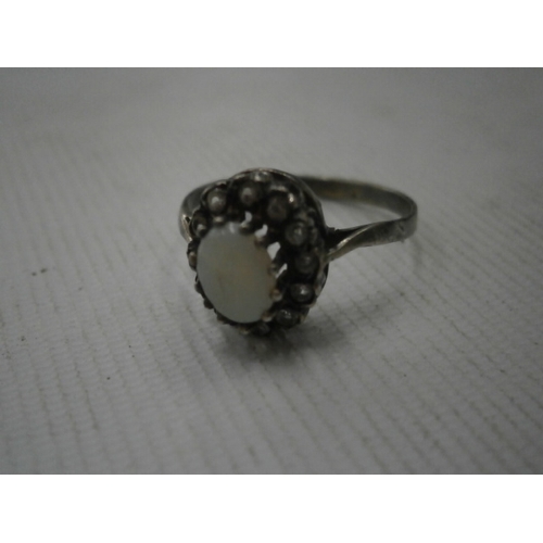 260 - Vintage silver hallmarked ring with opal stone