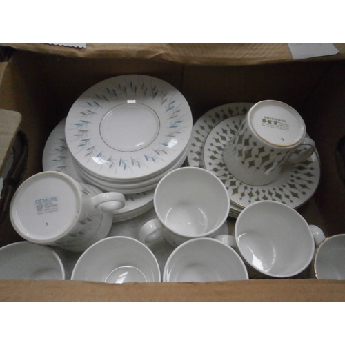 372 - Box of Greenway and Demure cups and saucers