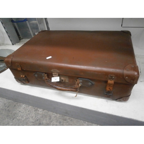 387 - Vintage leather case