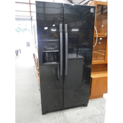 607 - Large black 2 door DAEWOO fridge freezer