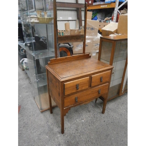 615 - Vintage 2 over 1 drawer dressing chest