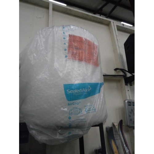 89 - Large roll of bubble wrap