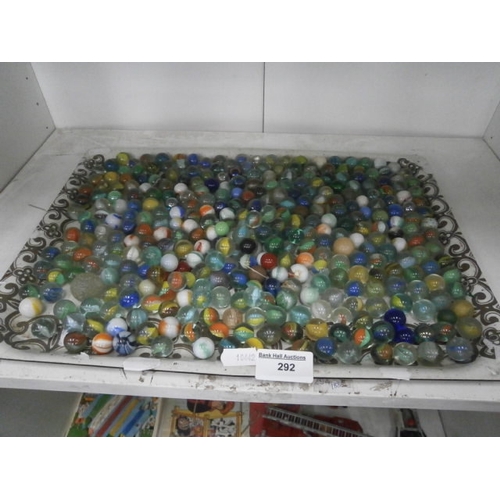 292 - Tray of vintage marbles