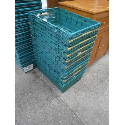 661 - Quantity of stacking plastic storage box trays