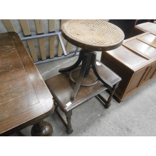 673 - Vintage swivel stool and an occasional table